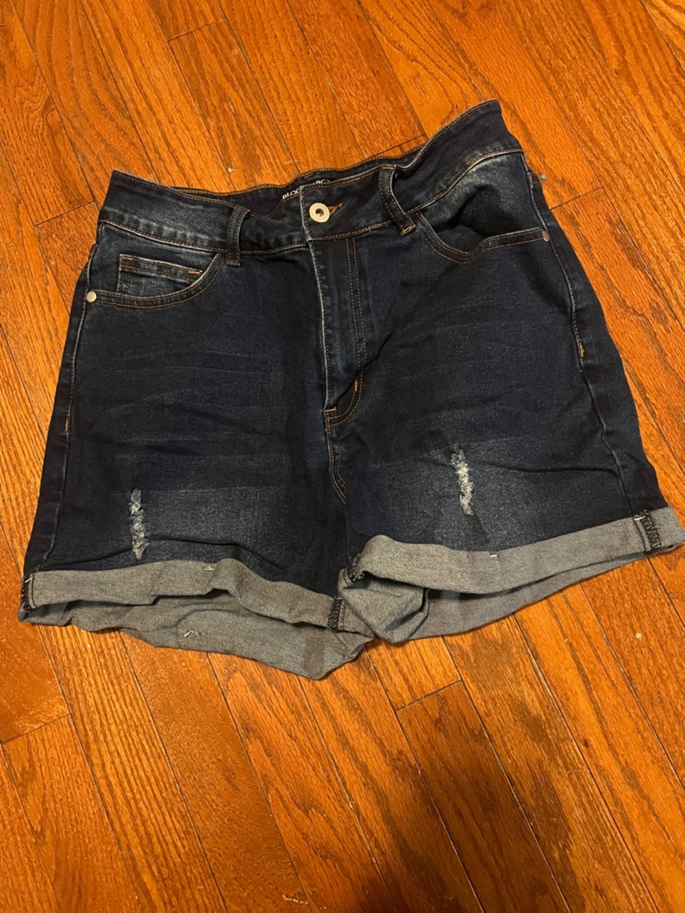 BloomChic Dark Indigo Rolled Cuff Denim Shorts NWOT
